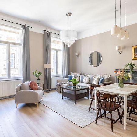 Charming Central Dream Home & Retreat By Prestige Homes Budapest Exterior foto